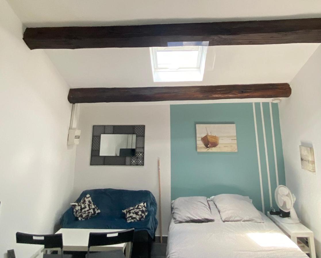 Studio Cosy 5 Mn De La Gare 10 Mn Des Plages Сет Екстер'єр фото